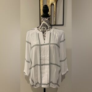 41 Hawthron VNeck Blouse
